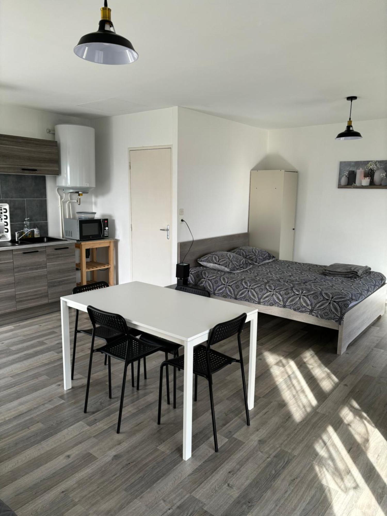 Studio Albert Avec Terrasse A Proximite De เมซ์ ภายนอก รูปภาพ