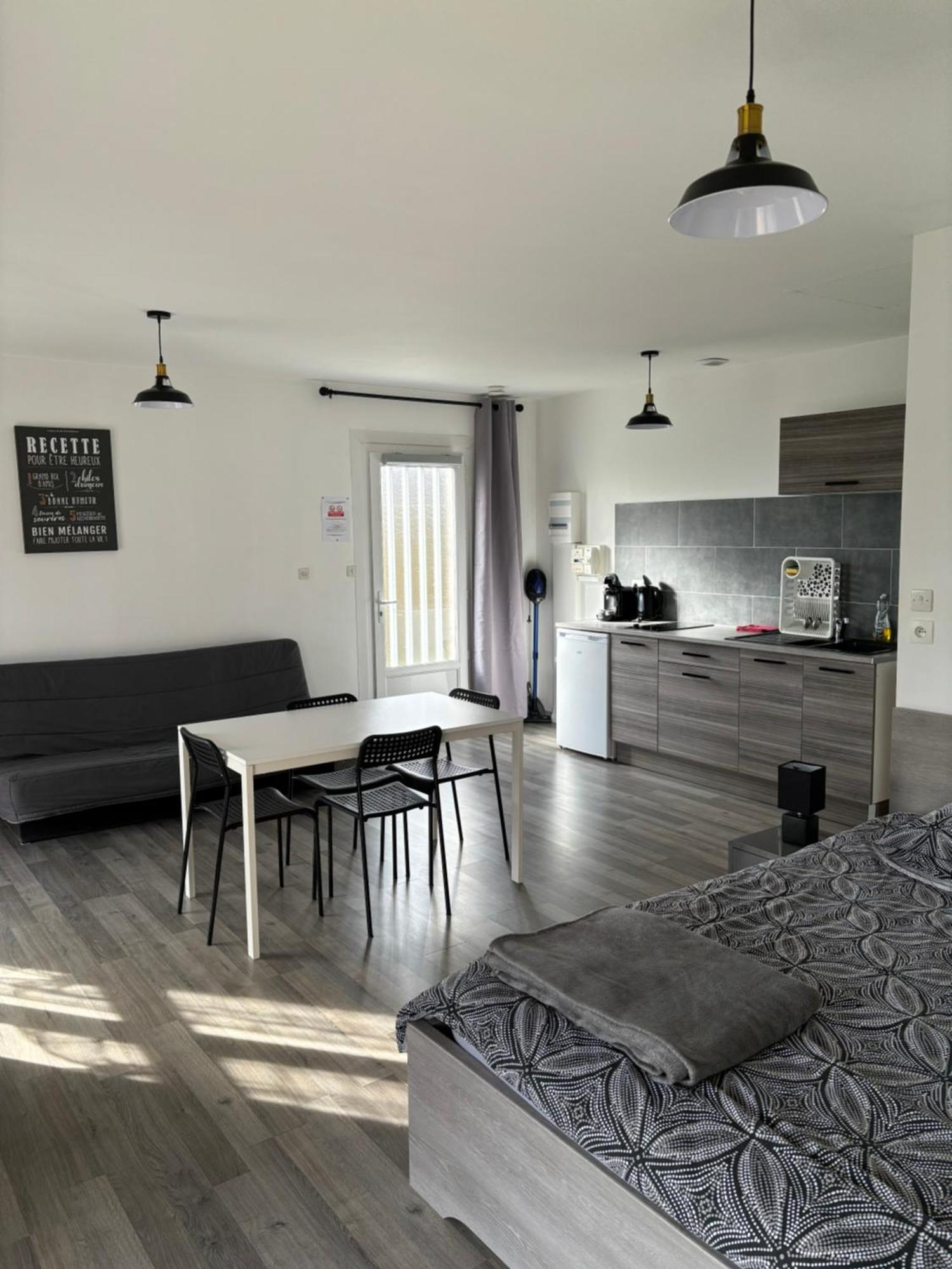 Studio Albert Avec Terrasse A Proximite De เมซ์ ภายนอก รูปภาพ